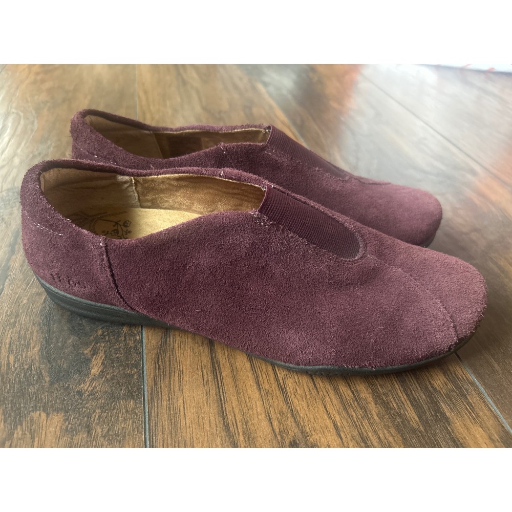Taos Center Peace Women 11 Purple Suede Slip On Loafers Comfort Flats